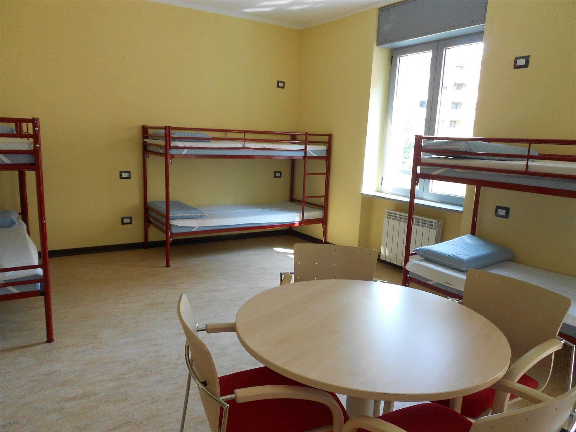 Di - Malpensa Hostel *